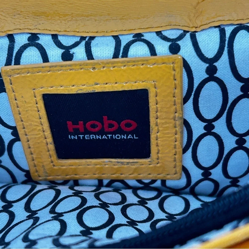 Hobo International Large Patent Leather Women's Clutch Wallet | Orange Y2k - Picture 4 of 15